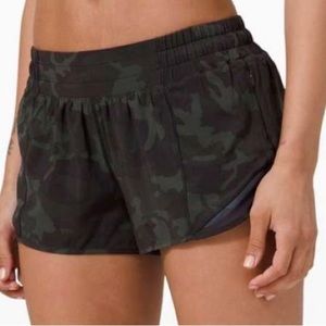 Lululemon Hotty Hot shorts